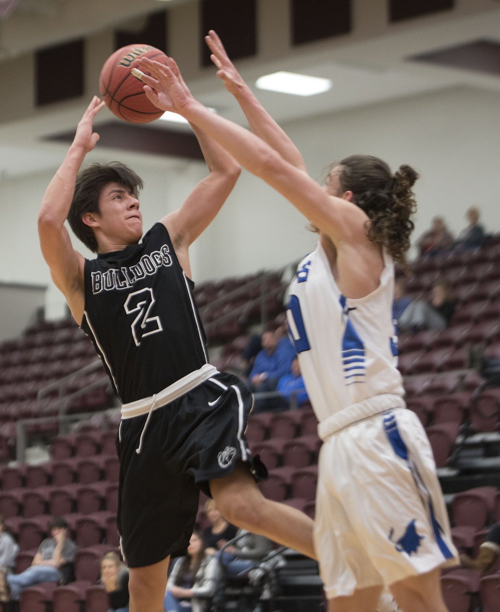 Basketball Springdale beats conference foe, earns Siloam title