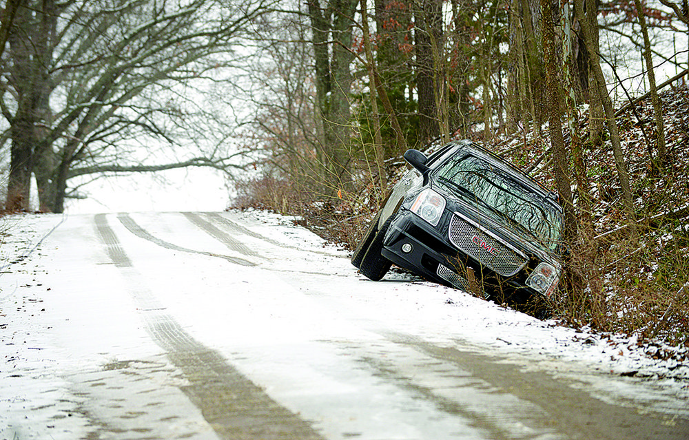 Arkansans prepare for slick roads, loss of power in storm