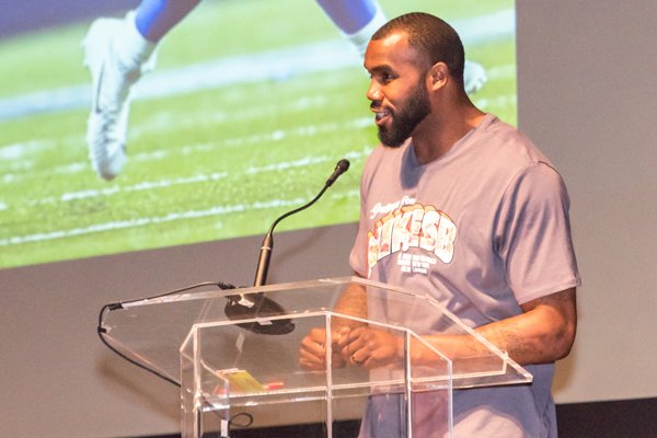 Former Arkansas and current Dallas Cowboys running back Darren McFadden speaks to students and teachers at Springdale High School on Friday, Jan. 29, 2016.