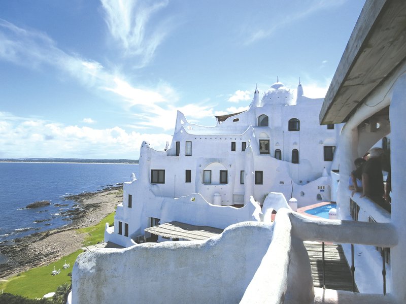 Built as the home of Uruguayan artist Carlos Paez Vilaro, Casapueblo now houses a museum, gift shop, hotel and restaurant. This unusual structure near Punta del Este cascades down a hillside overlooking the sea.