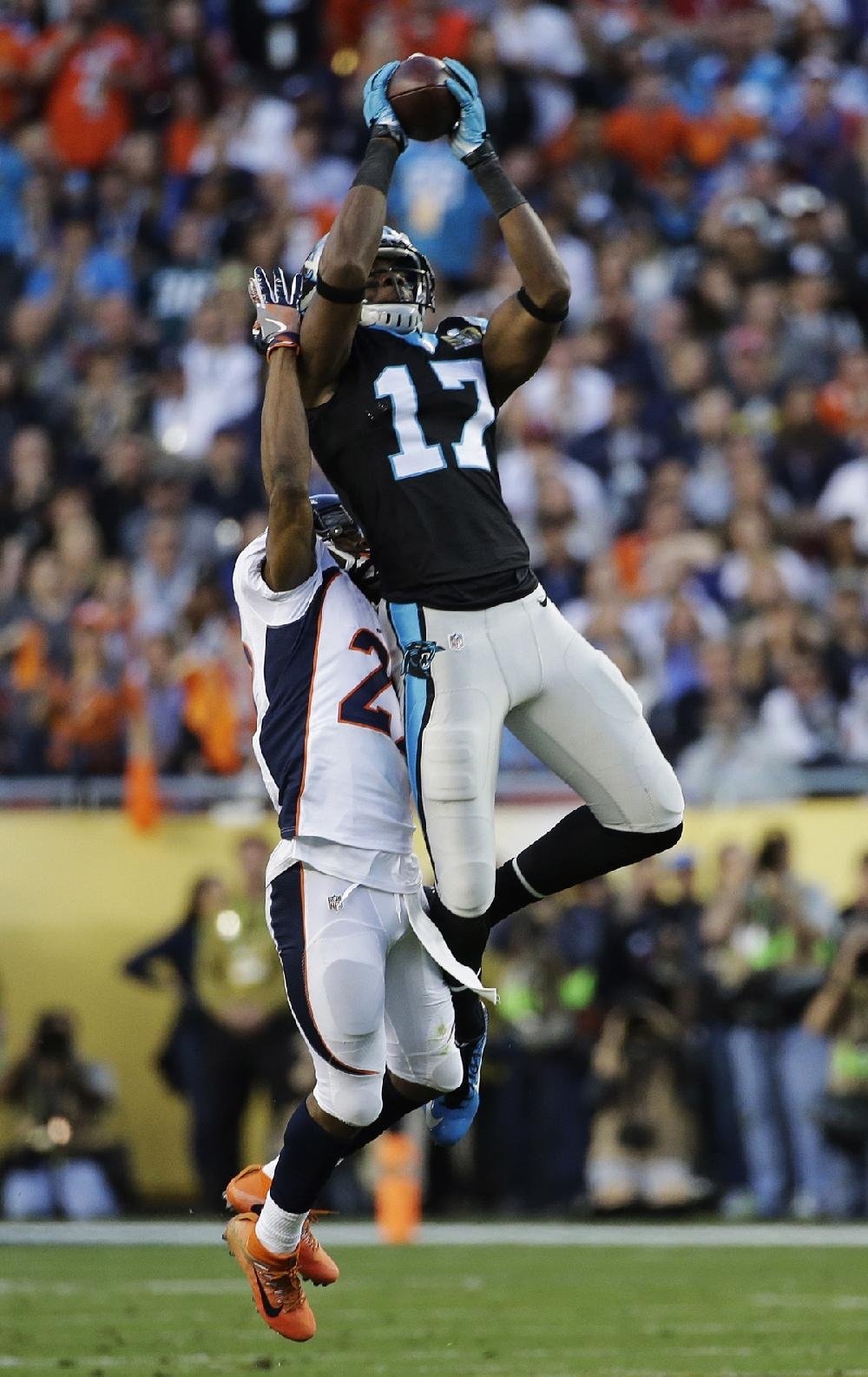 Lockdown Orange: Broncos defense confounds Cam, fits Manning with 2nd ring