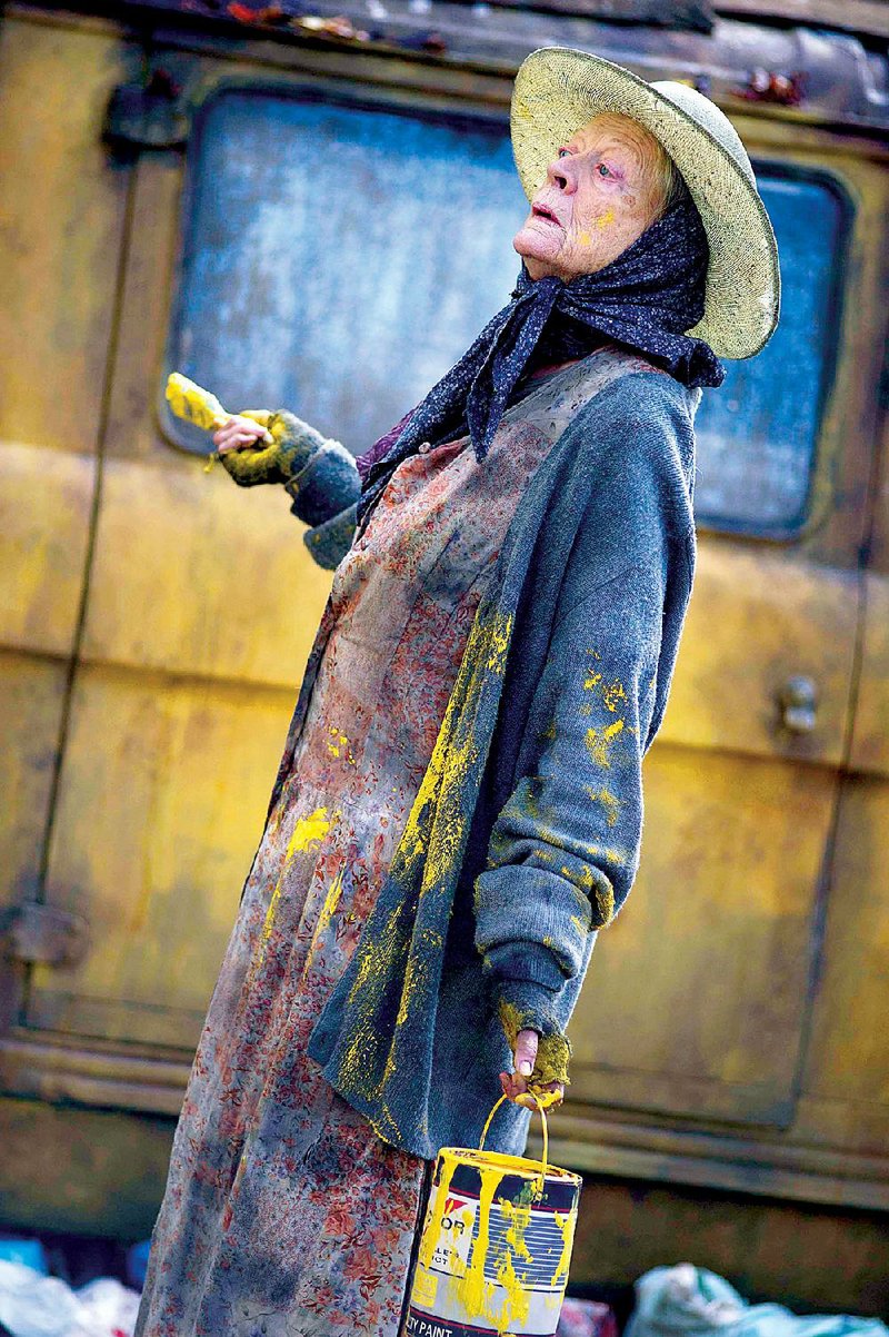 Mary Shepherd (Maggie Smith) is an imperious and difficult homeless woman who takes up residence in the driveway of a celebrated playwright in The Lady in the Van.