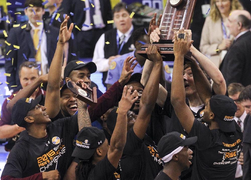 Putting a lock on it: Trojans win title, earn bid