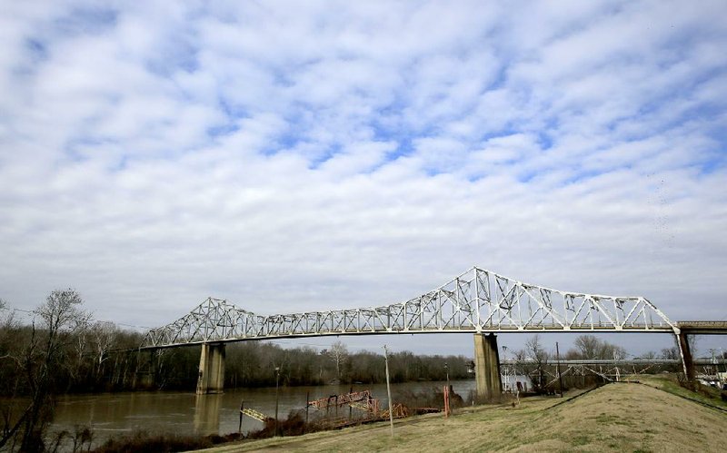 The U.S. 79 bridge over the White River is being replaced; a coalition of trail users wants to convert the 84-year-old bridge into a crossing for cyclists, hikers and birders.