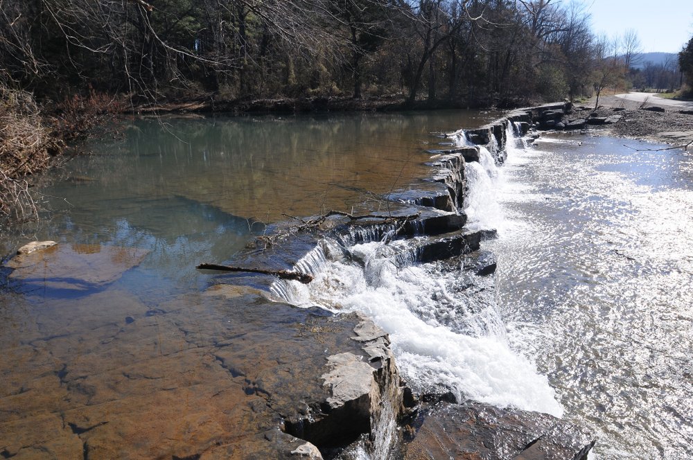 Quiet highway leads to Natural State's Natural Dam