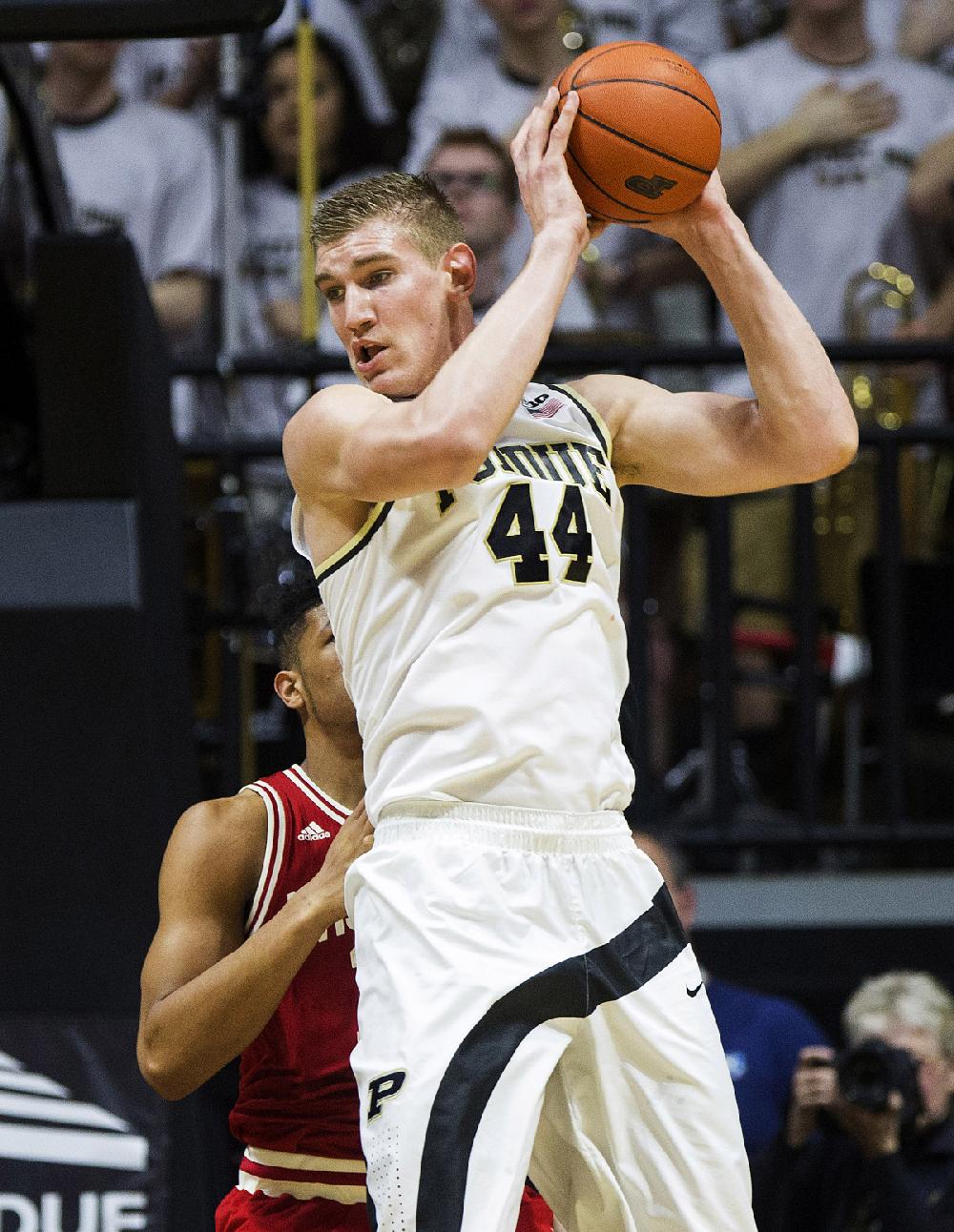 Ualr Looks Up To View Purdue