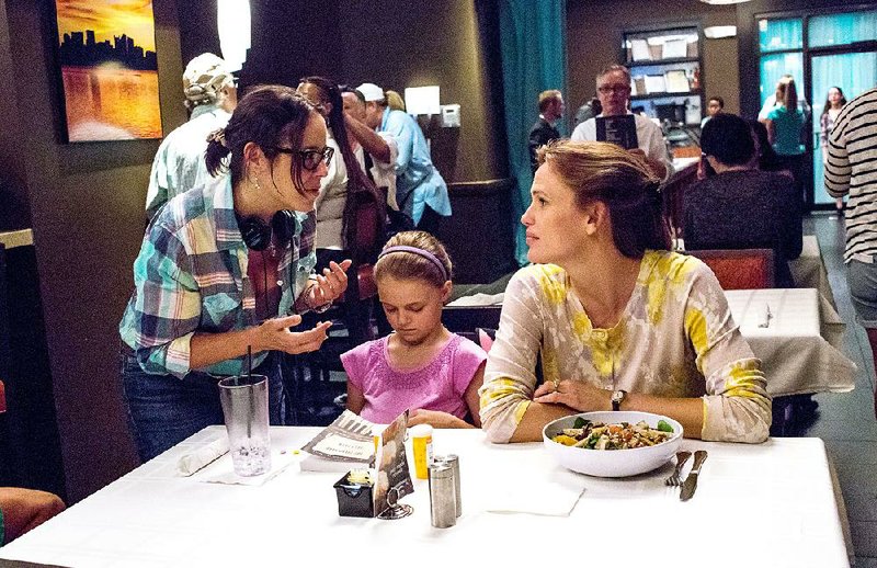 Christy Beam (Jennifer Garner) and her daughter Anna (Kylie Rogers) are the beneficiaries of an inexplicable phenomenon in the faith-based drama Miracles From Heaven.