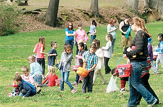 Pushy parents create mess at Easter egg hunts | The Arkansas Democrat ...