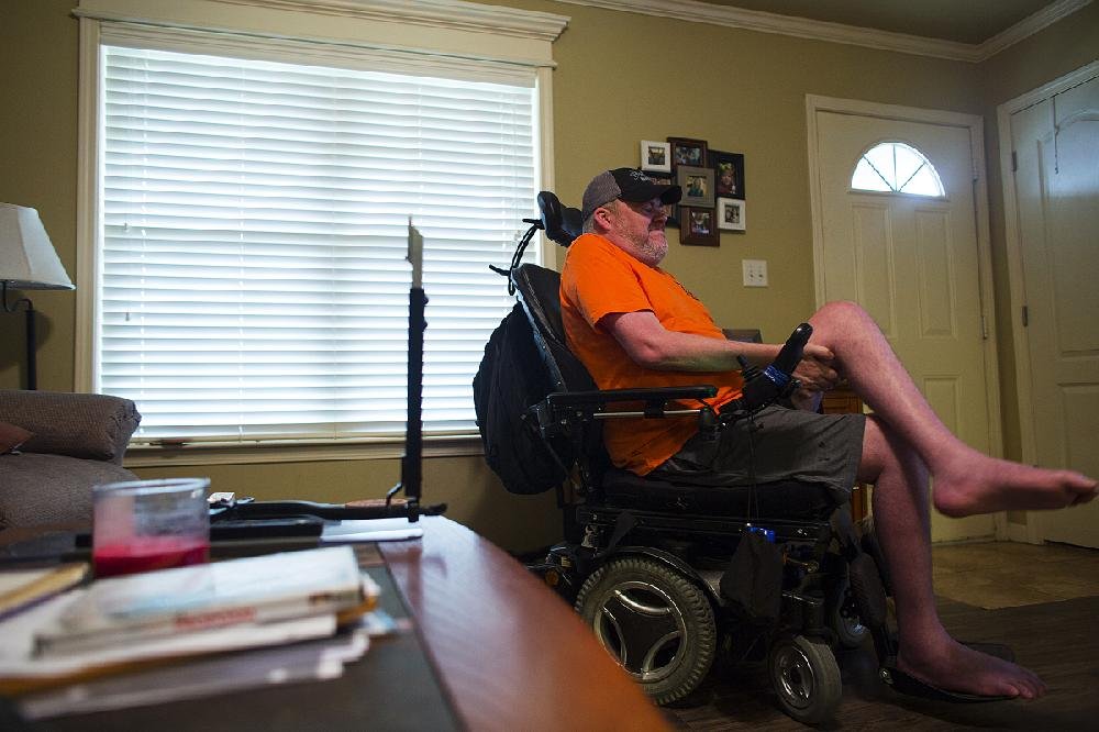 Arkansas ALS Sufferer Fighting With Humor Staying Active