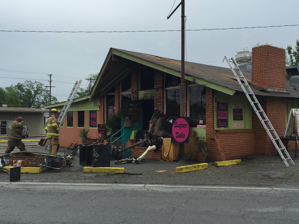 PHOTOS Fire damages consignment store in North Little Rock