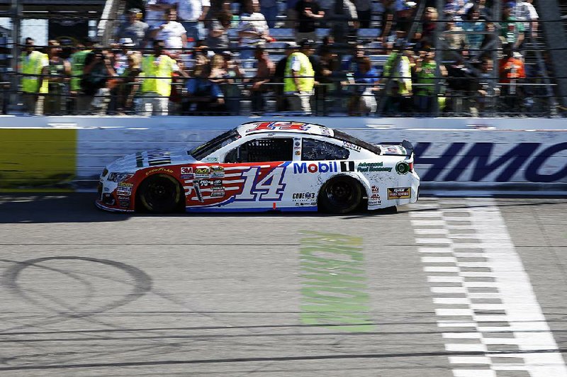 Tony Stewart returned to finish 19th at Richmond International Raceway on Sunday. His return also was marked by a $35,000 fine for criticizing NASCAR’S safety policy concerning the number of lug nuts each team is required to use.