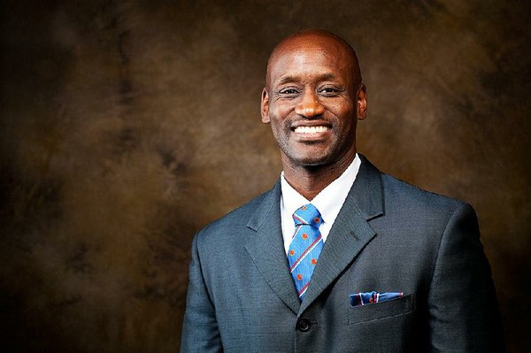 Robinson picked for UA's interim chancellor post