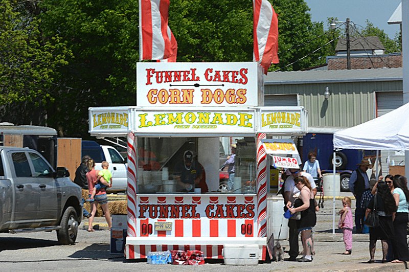 COURTESY PHOTO A food vendor serves up some fresh, fair food during 2015 Old Timer&#8217;s Day.