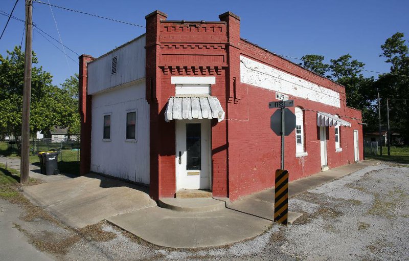 Mayor wants old bank as new Elkins museum The Arkansas Democrat