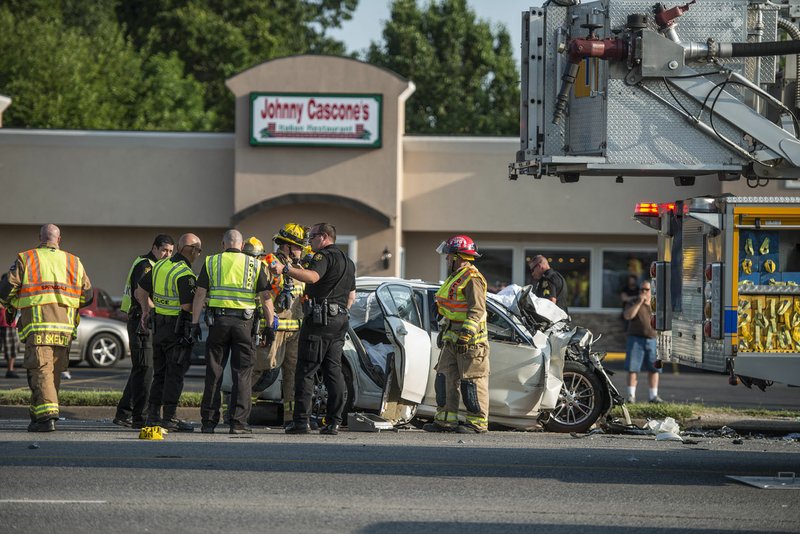 Two killed, one injured in Springdale accident The Arkansas Democrat