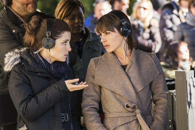 Lifetime’s dating show drama UnREAL stars Shiri Appleby (left) and Constance Zimmer. Season 2 begins Monday.
