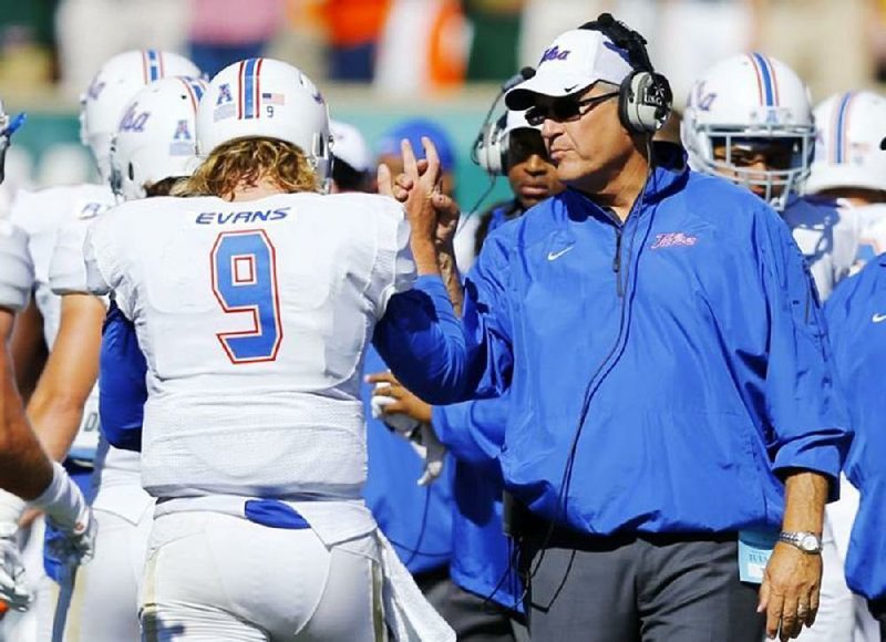 Bill Blankenship, the head coach at Tulsa from 2011-2014, is expected to be named coach at Fayetteville today. Blankenship (right) will replace Daryl Patton, who resigned in May after coaching the Bulldogs for the past 13 years. 