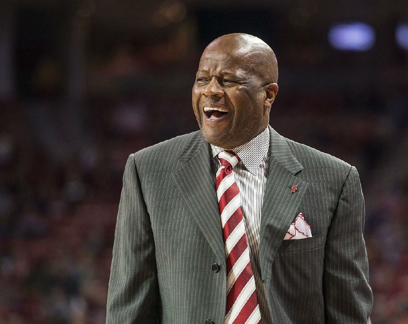 NWA Democrat-Gazette/ANTHONY REYES ‚Ä¢ @NWATONYR
Arkansas head coach Mike Anderson calls out to his team against Auburn Wednesday, Feb. 17, 2016 at Bud Walton Arena in Fayetteville. The Razorbacks lost 90-86.