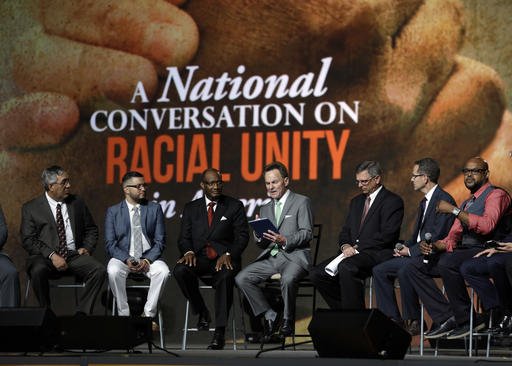 Pastor Ronnie Floyd, center, president of the Southern Baptist Convention, conducts a discussion on race with fellow religious leaders during a meeting of the Southern Baptist Convention Tuesday, June 14, 2016, in St. Louis. 