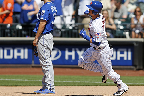 Royals hold off Mets 4-3 in opening rematch of World Series