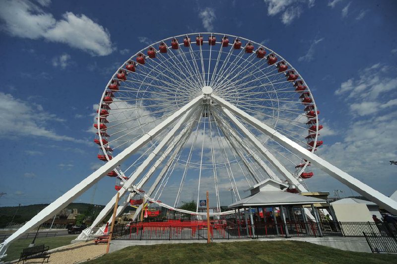 The Branson Ferris Wheel towers over the city’s main drag. It can hold 240 passengers in 40 gondolas.