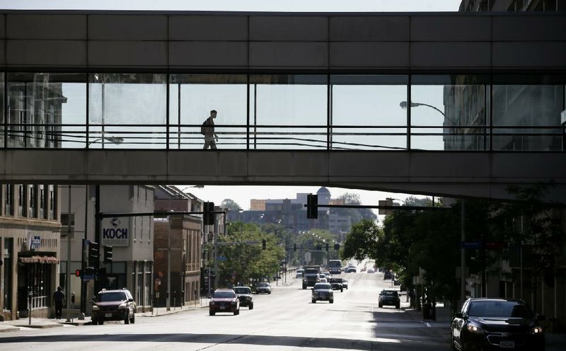 Des Moines, Iowa, has nearly 4 miles of skywalks in its downtown, allowing people to walk in comfort and leaving the streets below empty.