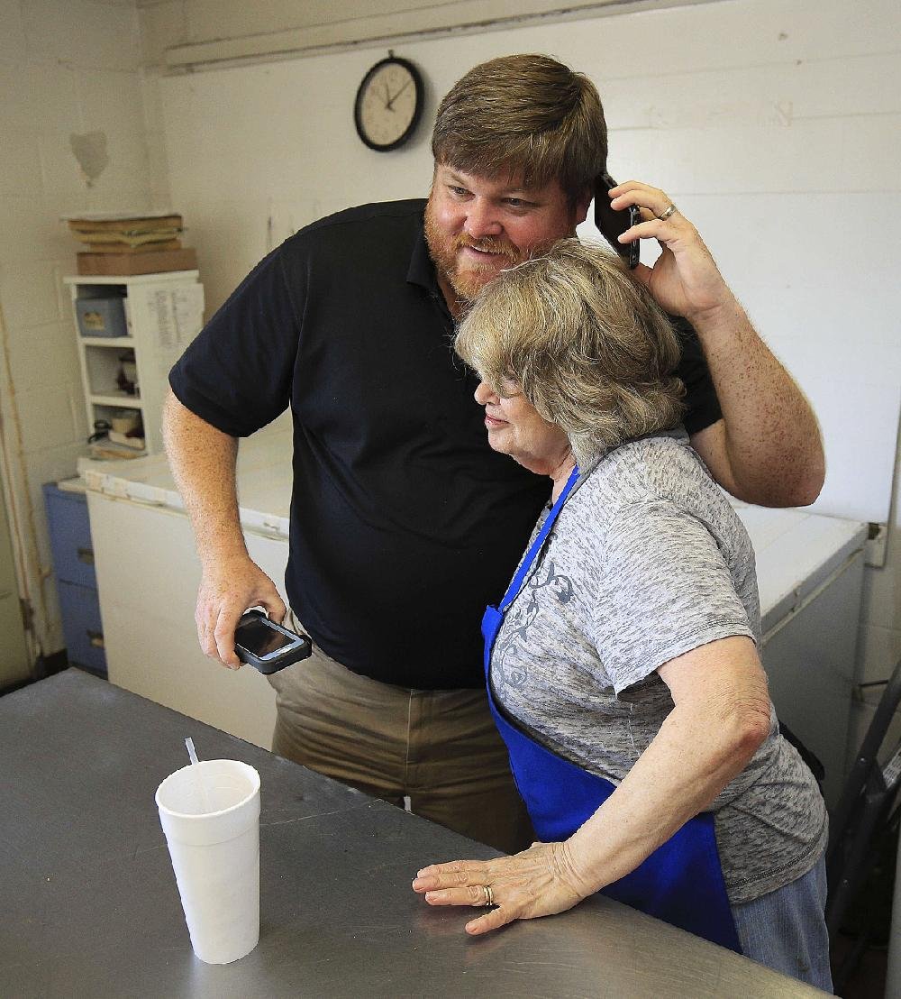 42 years later, couple ends the routine Today is last day for Little