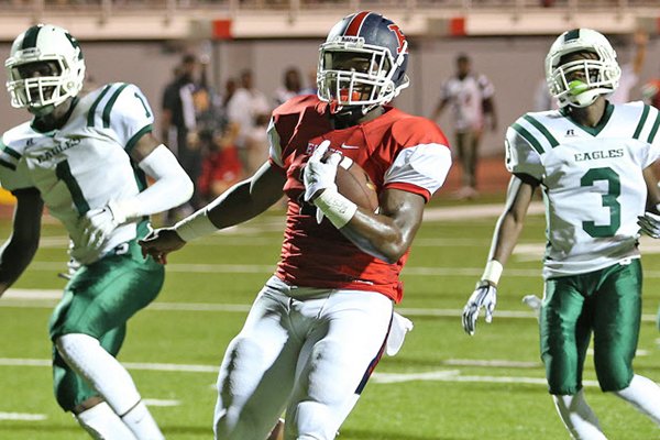 De'Jon Harris runs for a touchdown during this undated photo in Marrero, La. 