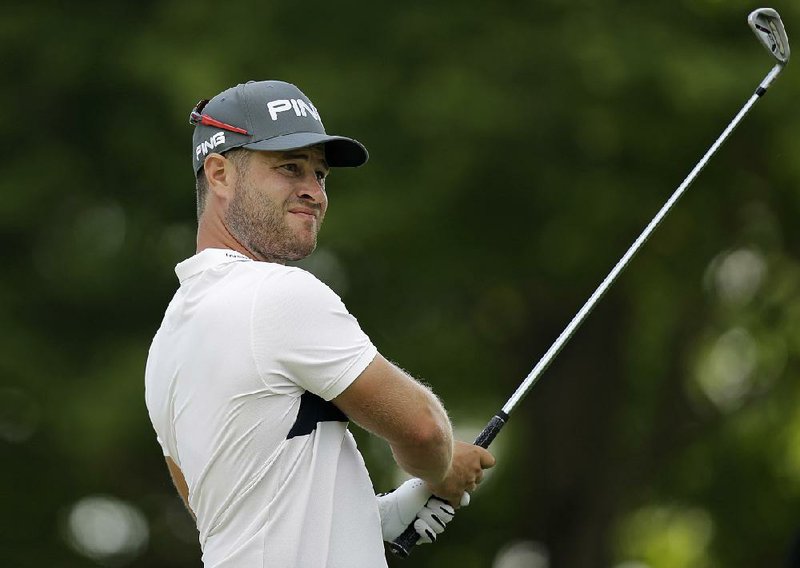 David Lingmerth (Arkansas Razorbacks) had two bogeys on the back nine during the second round of the Bridgestone Invitational on Friday, but he still fi nished with a 3-under 67 to pull within a shot of tournament leader Jason Day heading into today’s third round.