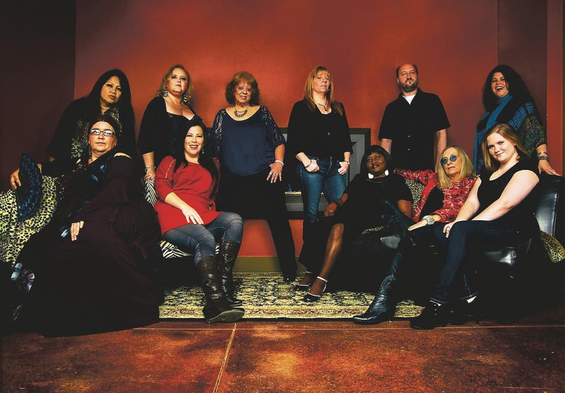 Divas headline Heels, Hammers