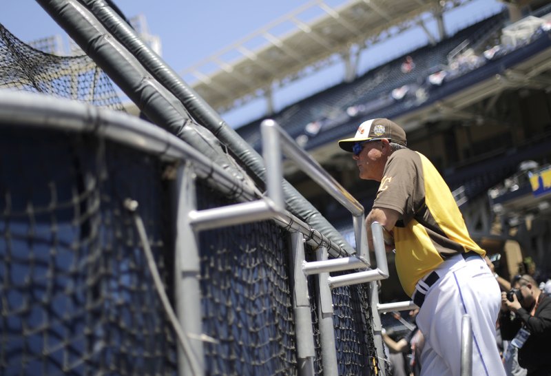 American League manager Ned Yost, of the Kansas City Royals, watches during batting practice at the MLB baseball All-Star game, Tuesday, July 12, 2016, in San Diego.