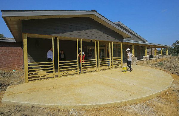 VA chief says nursing home is 'homelike'; North Little Rock site opens