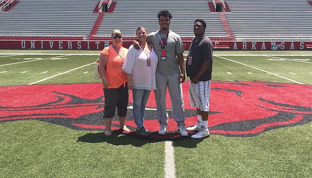 WholeHogSports - Keisean Nixon has Razorbacks in Final Four