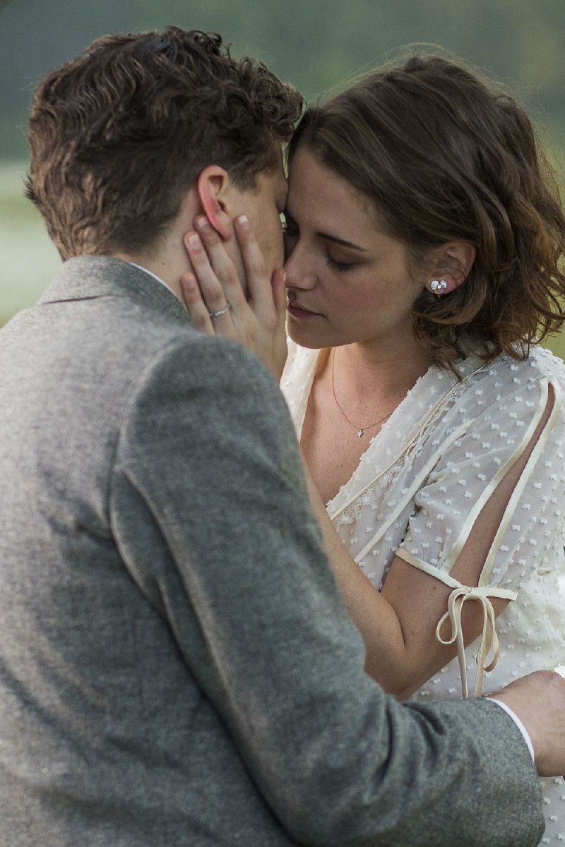 Bobby Dorfman (Jesse Eisenberg) is an ambitious kid from the Bronx who comes to Hollywood to make his fortune and falls in love with transplanted Nebraskan Vonnie (Kristen Stewart) in Woody Allen’s Cafe Society.
