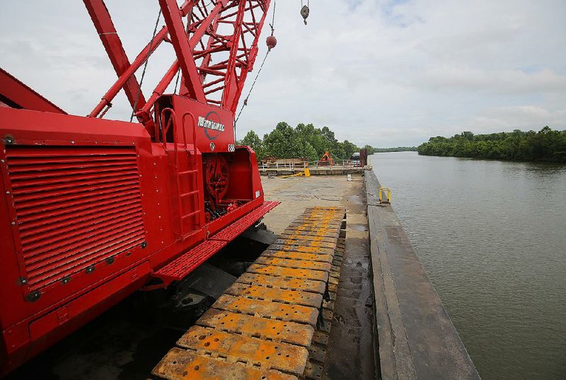 Officials with the Little Rock Port Authority announced a federal grant that will allow a new dock with direct dock-to-rail capacity in this slackwater harbor area.

