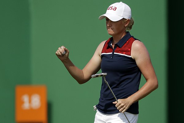 Former Razorback Stacy Lewis makes 11 birdies, in second at Olympics