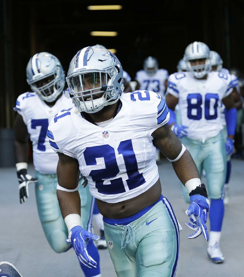 Dallas Cowboys running back Ezekiel Elliott (21) got in a little trouble with the team after making a visit to a marijuana shop, Herban Legends, before Thursday’s exhibition game against the Seattle Seahawks.