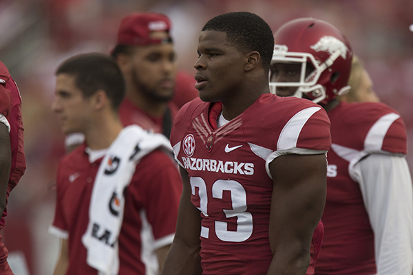 Arkansas' Dre Greenlaw Likely Out For Season After Foot Injury vs