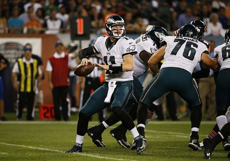 Wentz leads Eagles to 2-0 record with win over Chicago