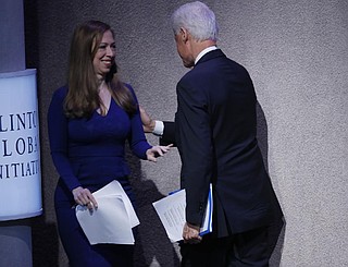 Clinton Foundation took in less in '15 | Northwest Arkansas Democrat-Gazette
