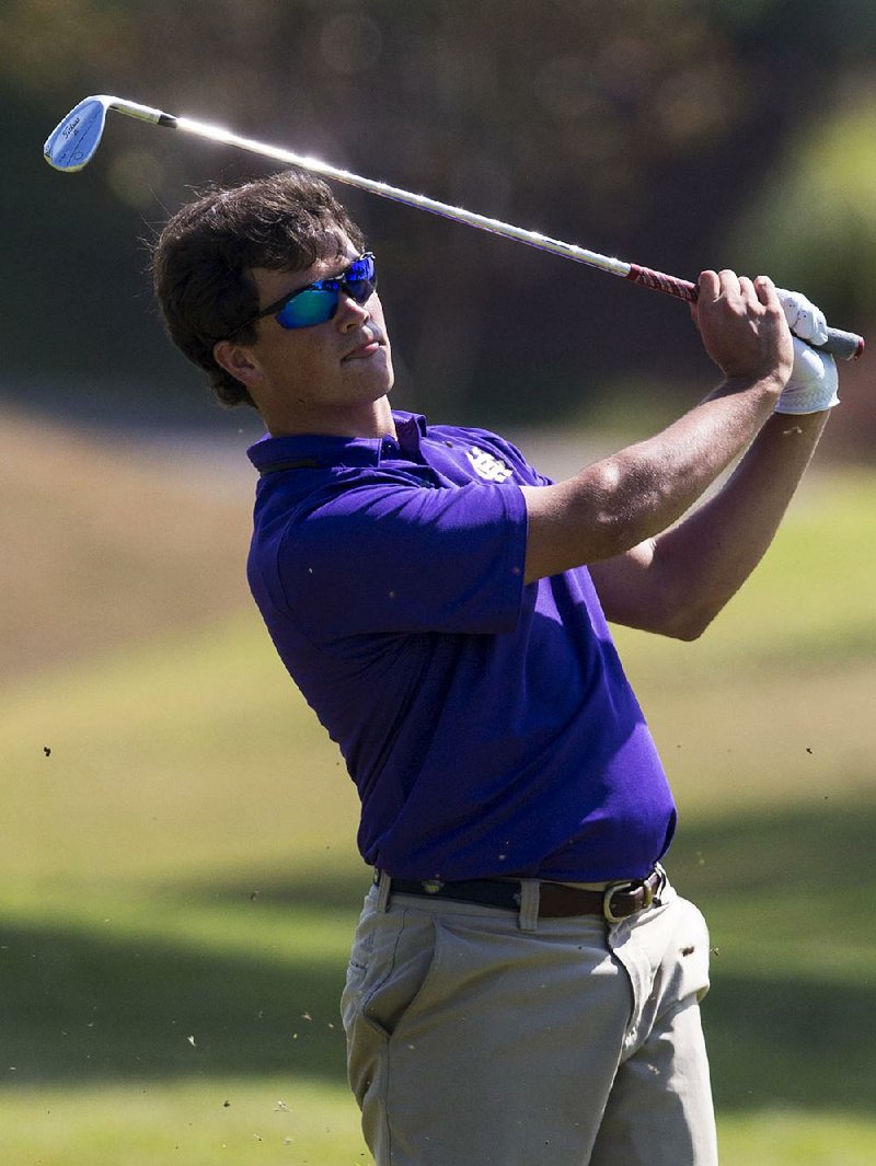 Little Rock Catholic’s Miles Smith shot a 5-under-par 67 in the first round of the Class 7A boys state golf tournament and leads Cabot’s Connor Gaunt by one stroke. 