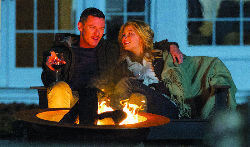 Scott (Luke Evans) and Megan (Haley Bennett) have a seemingly perfect relationship in Tate Taylor’s thriller The Girl on the Train, adapted from Paula Hawkins’ best-selling novel.