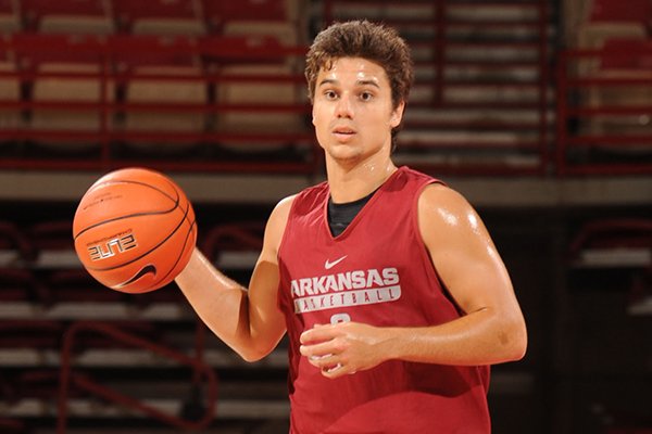 Arkansas' Dusty Hannahs participates in practice Wednesday, Oct. 5, 2016, in Bud Walton Arena.
