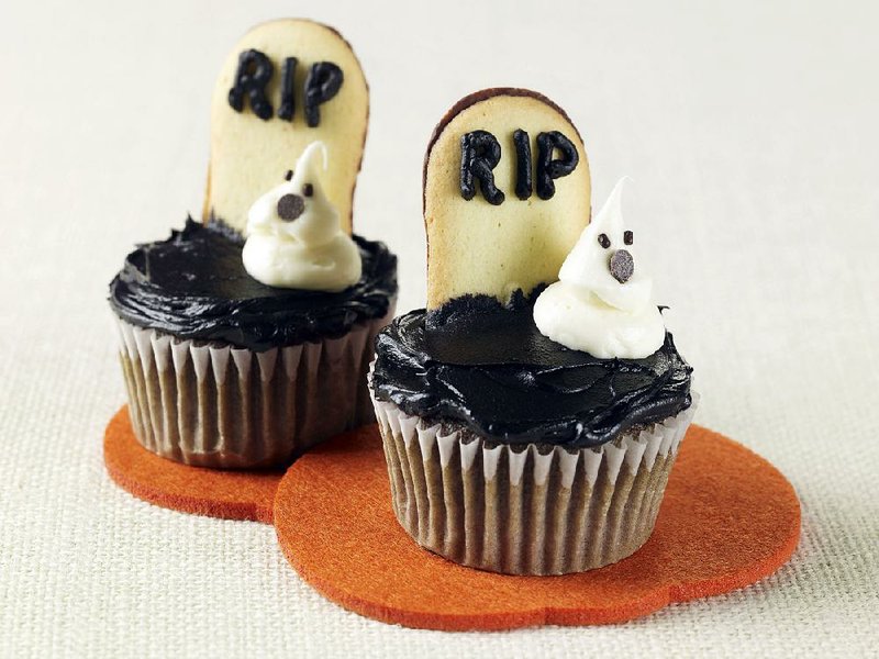 Ghosts in the Graveyard Cupcakes
