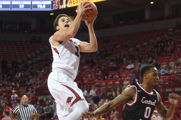 WholeHogSports - Hogs beat Mules, stubbornly shoot 3s