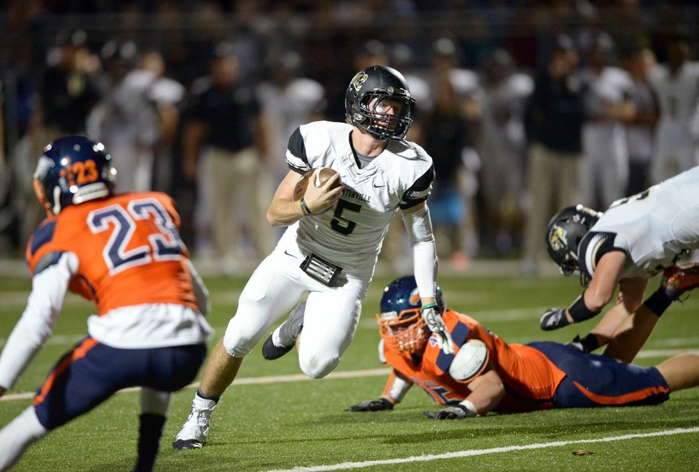 Football:Bentonville rolls past Rogers Heritage