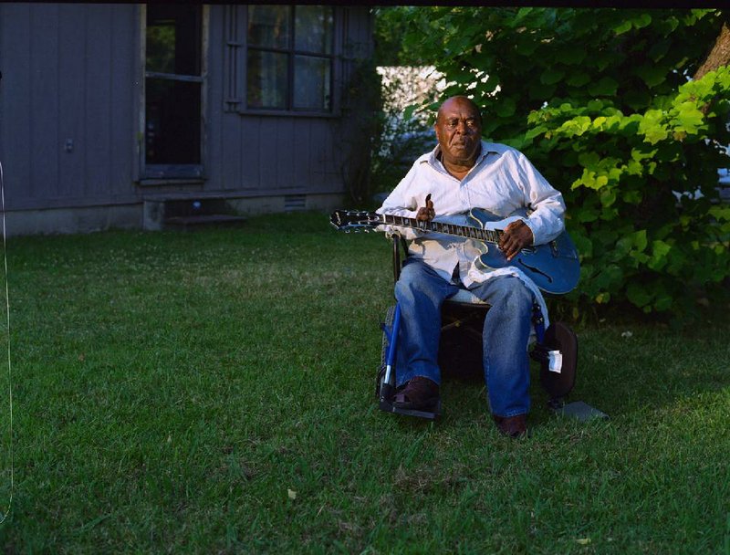 Arkansas bluesman CeDell Davis will perform Friday at the Ron Robinson Theater in Little Rock.