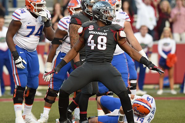 WholeHogSports - Banged-up Deatrich Wise accepts, thrives in new role