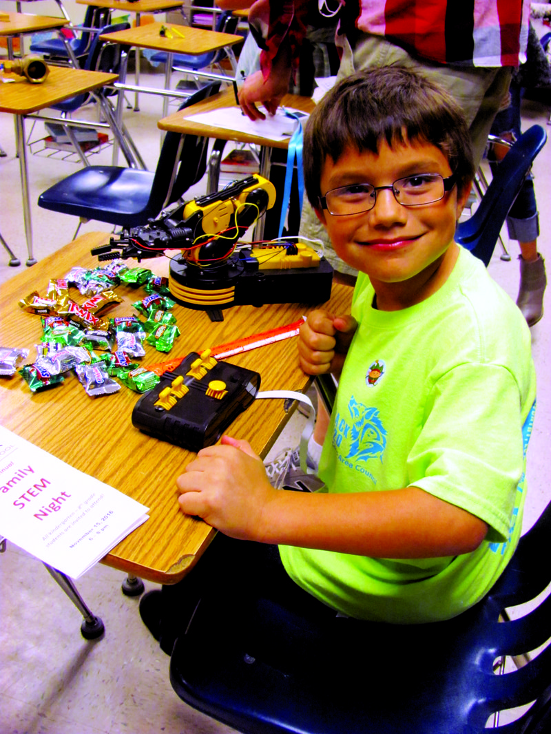 SmackoverNorphlet district hosts Family STEM Night