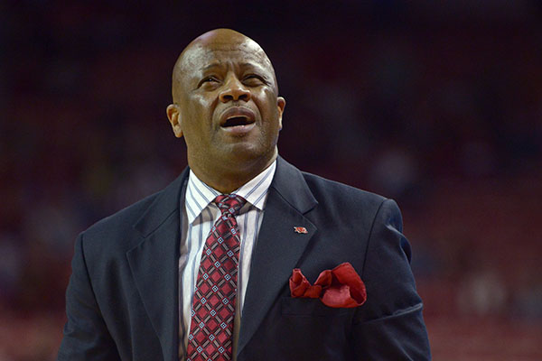 WholeHogSports - VIDEO: Mike Anderson previews Minnesota game